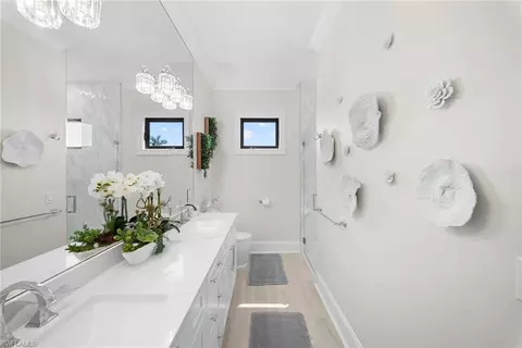 Bath - 405 Samar Ave, Naples, FL 34113 photo 4 of 5