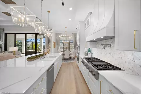 Kitchen - 405 Samar Ave, Naples, FL 34113 photo 3 of 5