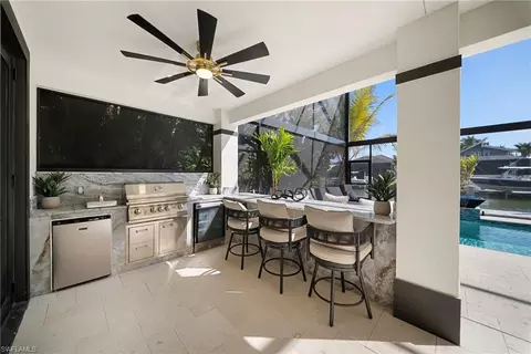 Kitchen - 405 Samar Ave, Naples, FL 34113 photo 5 of 5