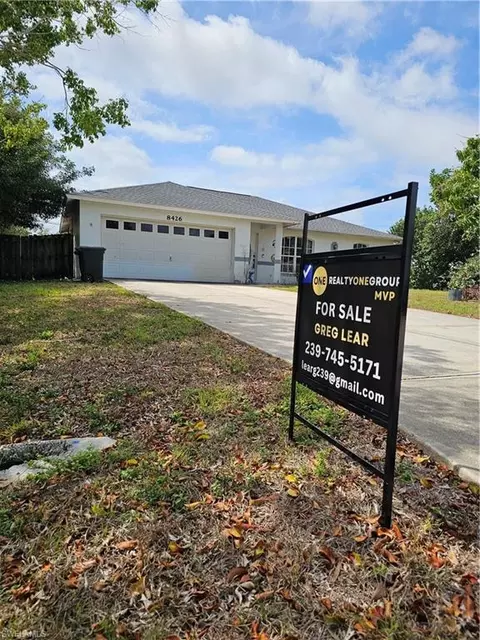 8426 Blackberry Rd N, Fort Myers, FL 33967