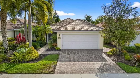 28517 Hammerhead Ln, Bonita Springs, FL 34135