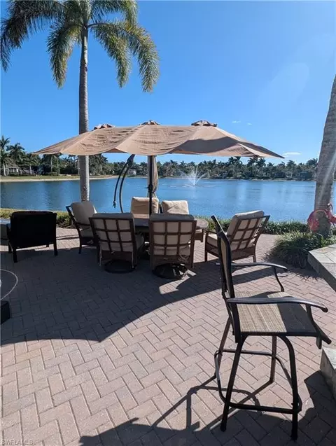 4869 Southern Breeze Dr, Naples, FL 34114