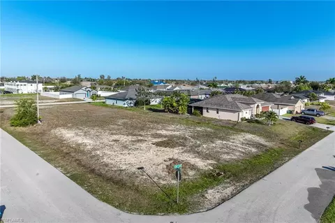 3016 SW 7th Ave, Cape Coral, FL 33914
