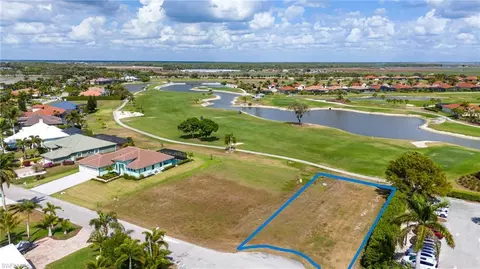 18090 Royal Tree Pkwy, Naples, FL 34114