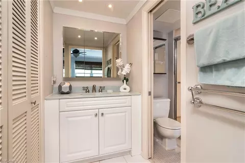 Bath - 1021 3rd St S #306, Naples, FL 34102 photo 1 of 3