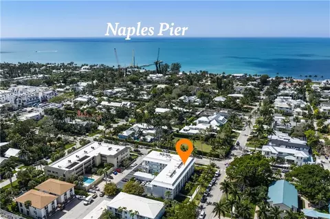 View/Area - 1021 3rd St S #306, Naples, FL 34102 photo 4 of 8