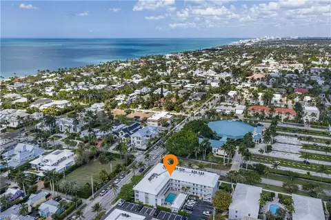 View/Area - 1021 3rd St S #306, Naples, FL 34102 photo 8 of 8
