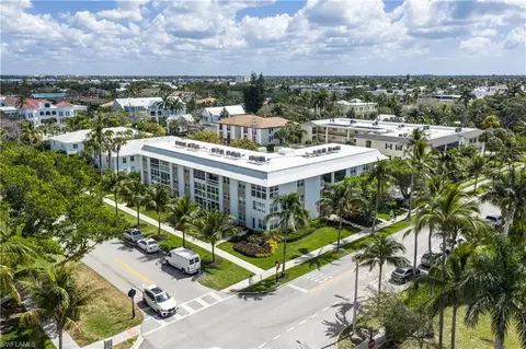 1021 3rd St S #306, Naples, FL 34102