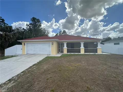 2805 14th St W, Lehigh Acres, FL 33971