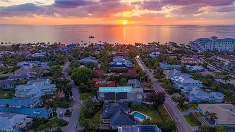 263 N Lake Dr, Naples, FL 34102