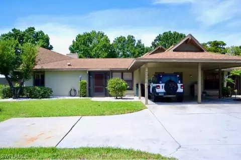 4276 Island Cir #A, Fort Myers, FL 33919