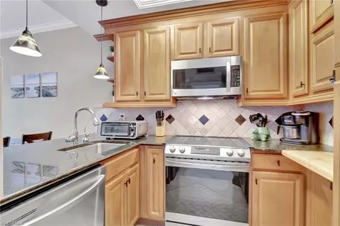 3323 Olympic Dr #715, Naples, FL 34105