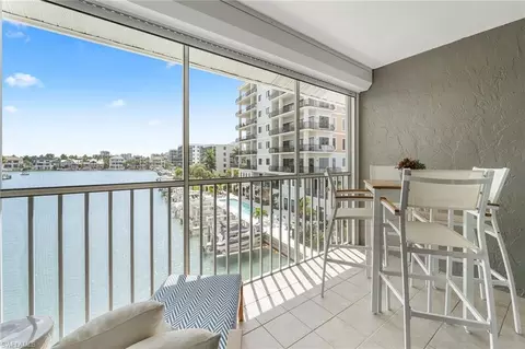 10682 Gulf Shore Dr #C305, Naples, FL 34108