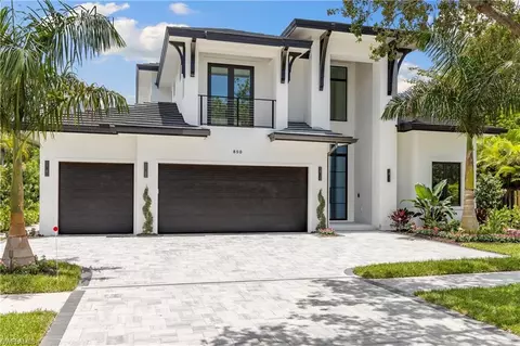 850 10th St N, Naples, FL 34102