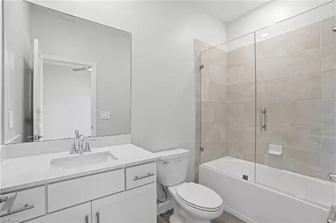 Bath - 19213 Gentry Pl, Estero, FL 33928 photo 2 of 3