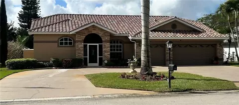 195 Palmetto Dunes Cir, Naples, FL 34113