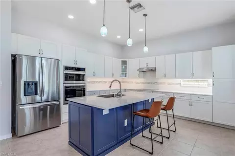 Kitchen - 1880 Par Dr, Naples, FL 34120 photo 2 of 3