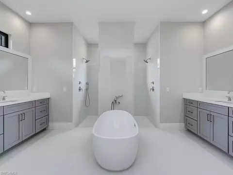 Bath - 67 Willowick Dr, Naples, FL 34110 photo 2 of 6