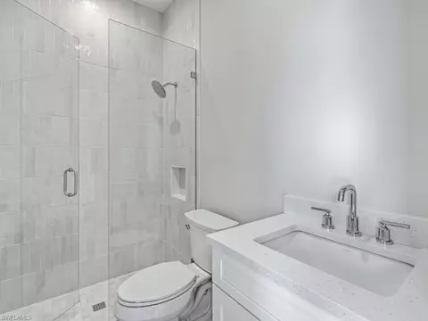 Bath - 67 Willowick Dr, Naples, FL 34110 photo 4 of 6