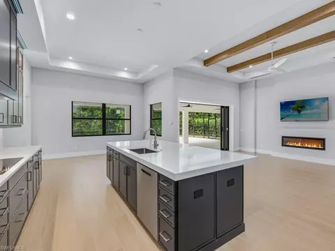 Kitchen - 67 Willowick Dr, Naples, FL 34110 photo 2 of 3