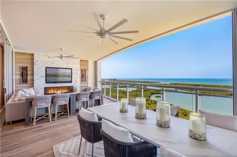 13945 Old Coast Rd #PH05, Naples, FL 34110