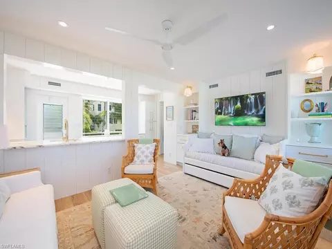 299 8th Ave S #299B, Naples, FL 34102