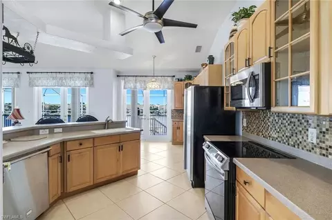 Kitchen - 183 Sunset Cay, Naples, FL 34114 photo 4 of 7