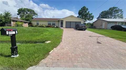 3711 10th St SW, Lehigh Acres, FL 33976