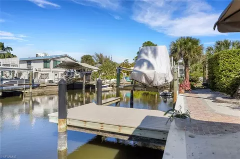 Exterior - 1293 Rainbow Ct, Naples, FL 34110 photo 8 of 14