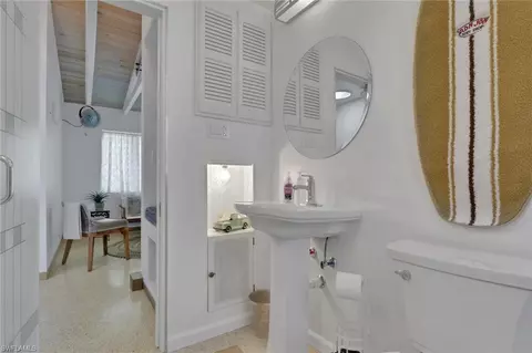 Bath - 1278 Rainbow Ct, Naples, FL 34110 photo 3 of 3