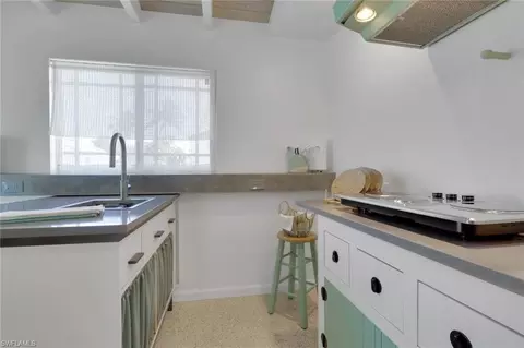 Kitchen - 1278 Rainbow Ct, Naples, FL 34110 photo 5 of 5