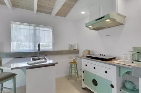 Kitchen - 1278 Rainbow Ct, Naples, FL 34110 photo 4 of 5