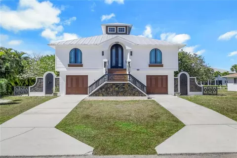 27170 Esther Dr, Bonita Springs, FL 34135