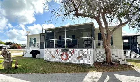 1180 Chokoloskee Dr #32, Chokoloskee, FL 34138