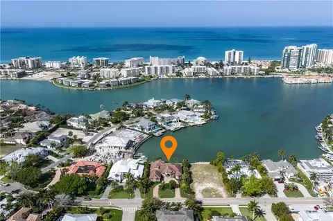 View/Area - 3433 Crayton Rd, Naples, FL 34103 photo 2 of 2