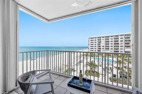3443 Gulf Shore Blvd N #416, Naples, FL 34103