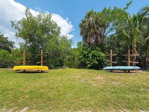 723 Glendale Ave, Naples, FL 34110 photo 3