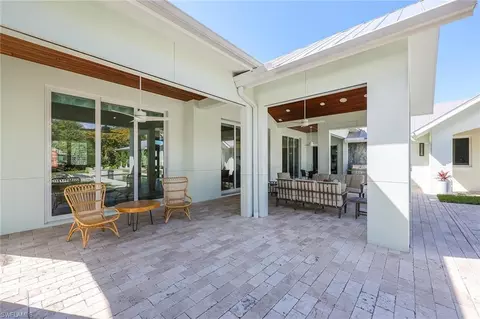 Exterior - 1438 Murex Dr, Naples, FL 34102 photo 8 of 20