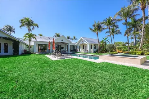 Exterior - 1438 Murex Dr, Naples, FL 34102 photo 14 of 20