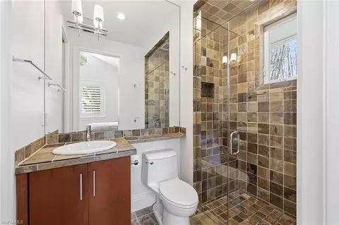 Bath - 1438 Murex Dr, Naples, FL 34102 photo 3 of 4
