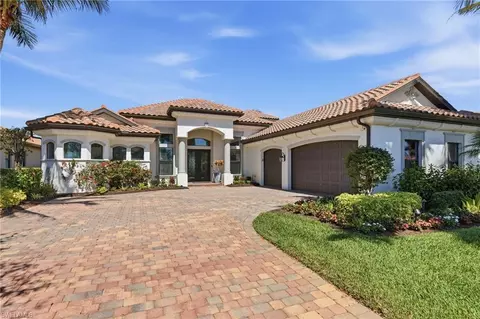 3369 Runaway Ln, Naples, FL 34114