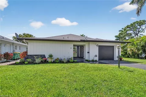 19 Crooked Ln #15, Naples, FL 34112