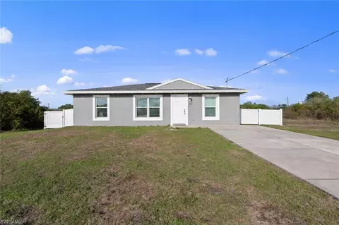 3113 Pebble Ln, Labelle, FL 33935