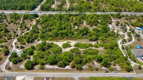 123 8th St NE, Naples, FL 34120