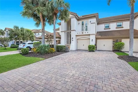 9201 Quartz Ln #201, Naples, FL 34120