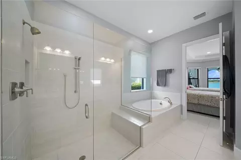 Bath - 9400 Montelanico Loop, Naples, FL 34119 photo 3 of 5