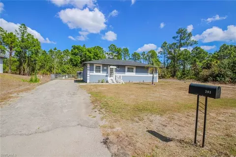 203 E 11th St, Lehigh Acres, FL 33972