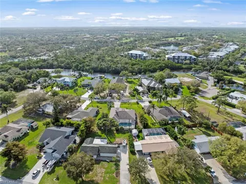 View/Area - 4724 Riverside Dr, Estero, FL 33928 photo 4 of 7