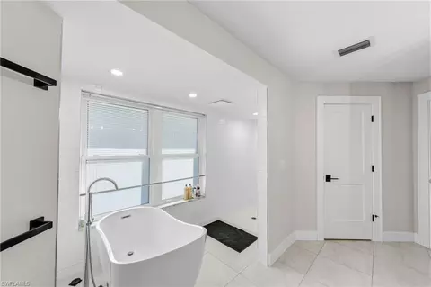 Bath - 4724 Riverside Dr, Estero, FL 33928 photo 3 of 6