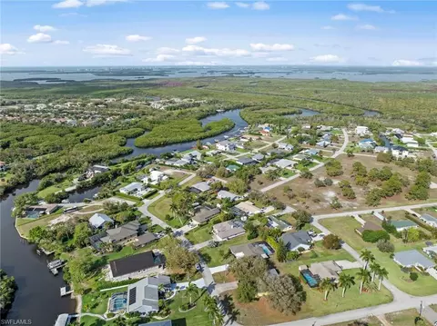 View/Area - 4724 Riverside Dr, Estero, FL 33928 photo 3 of 7